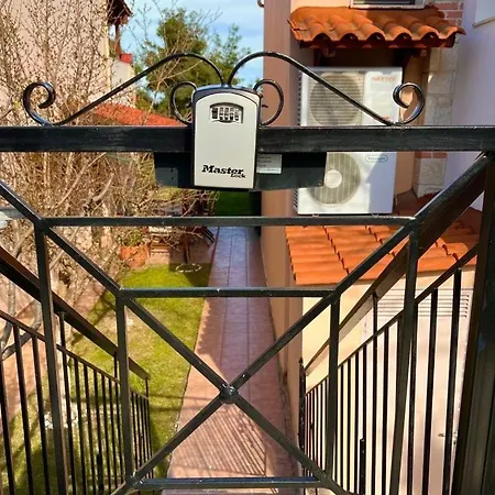 Little Paradise By The Sea * Kriopigi