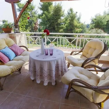 Villa Little Paradise By The Sea