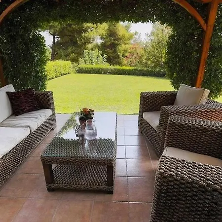 Little Paradise By The Sea *